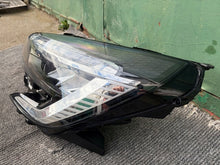 Laden Sie das Bild in den Galerie-Viewer, Frontscheinwerfer Renault Clio I V 260609987R LED Links Scheinwerfer Headlight SCH6789589851wi