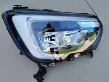 Laden Sie das Bild in den Galerie-Viewer, Frontscheinwerfer Renault Master III 260105567RBAX Rechts Scheinwerfer Headlight SCH6799506916qs