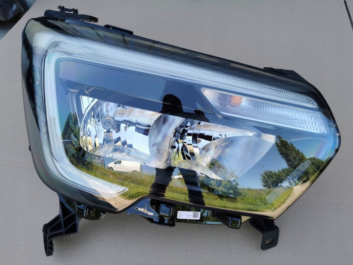 Frontscheinwerfer Renault Master III 260105567RBAX Rechts Scheinwerfer Headlight SCH6799506916qs