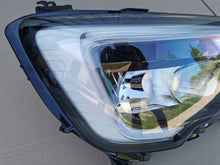Laden Sie das Bild in den Galerie-Viewer, Frontscheinwerfer Renault Master III 260105567RBAX Rechts Scheinwerfer Headlight SCH6799506916qs