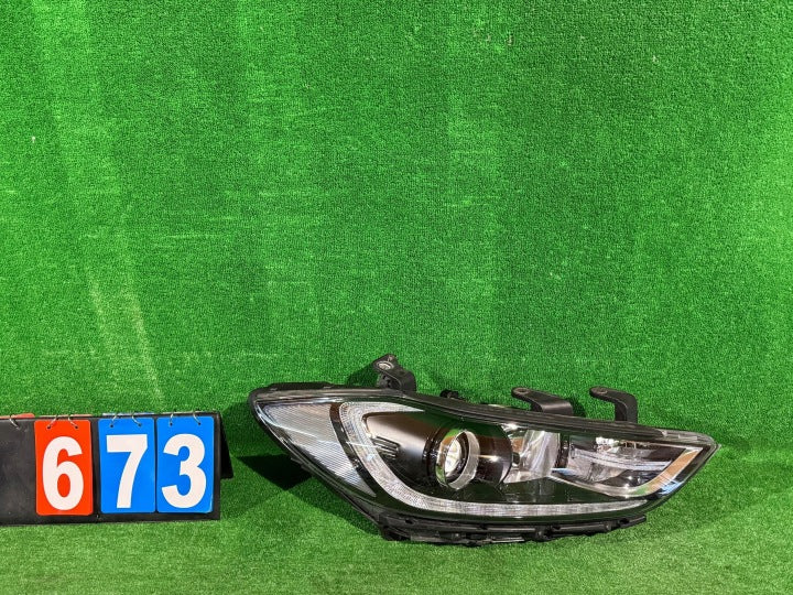 Frontscheinwerfer Hyundai Elantra 0000603 Rechts Scheinwerfer Headlight SCH6817836046ju