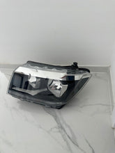 Laden Sie das Bild in den Galerie-Viewer, Frontscheinwerfer VW Crafter 7C1941005B Links Scheinwerfer Headlight SCH6818518788tf