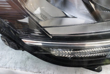 Laden Sie das Bild in den Galerie-Viewer, Frontscheinwerfer VW Passat B8 3G1941036P LED Rechts Scheinwerfer Headlight SCH6827102575lr