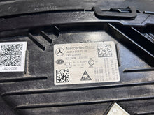 Load image into Gallery viewer, Frontscheinwerfer Mercedes-Benz W213 A2139067008 LED Rechts Headlight SCH6831725450ro