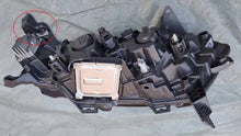 Laden Sie das Bild in den Galerie-Viewer, Frontscheinwerfer Renault Koleos II 260604608R 9005578 Links Headlight SCH6834727962by