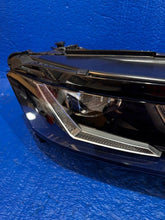 Laden Sie das Bild in den Galerie-Viewer, Frontscheinwerfer VW Touareg 761941082R Rechts Scheinwerfer Headlight SCH6835652526vt