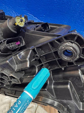 Laden Sie das Bild in den Galerie-Viewer, Frontscheinwerfer VW Touareg 761941082R Rechts Scheinwerfer Headlight SCH6835652526vt