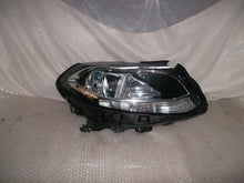 Laden Sie das Bild in den Galerie-Viewer, Frontscheinwerfer Mercedes-Benz W246 A2468205461 Rechts Scheinwerfer Headlight SCH6837134260nj