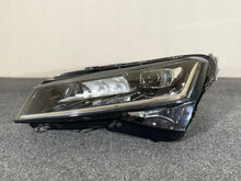 Laden Sie das Bild in den Galerie-Viewer, Frontscheinwerfer Skoda Superb III 3V1941015E LED Links Scheinwerfer Headlight SCH6837961466xg