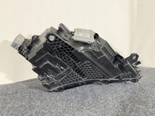 Laden Sie das Bild in den Galerie-Viewer, Frontscheinwerfer Skoda Superb III 3V1941015E LED Links Scheinwerfer Headlight SCH6837961466xg