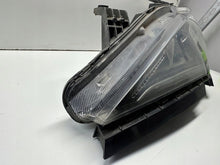 Laden Sie das Bild in den Galerie-Viewer, Frontscheinwerfer Chrysler Pacifica 68342193AA Links Scheinwerfer Headlight SCH6838931577sk