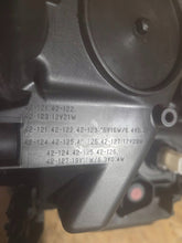 Laden Sie das Bild in den Galerie-Viewer, Frontscheinwerfer Toyota 4212142122 LED Links Scheinwerfer Headlight SCH6839671462uu