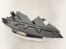 Laden Sie das Bild in den Galerie-Viewer, Frontscheinwerfer VW Touran 5TB941036E Rechts Scheinwerfer Headlight SCH6862022044rh