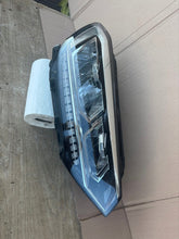Laden Sie das Bild in den Galerie-Viewer, Frontscheinwerfer VW Touran 5TB941036E Rechts Scheinwerfer Headlight SCH6864522003ua