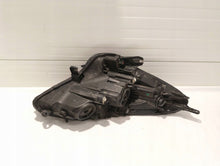 Laden Sie das Bild in den Galerie-Viewer, Frontscheinwerfer Opel Corsa E 1EF011830 Links Scheinwerfer Headlight SCH6868681461wb