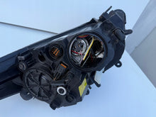 Laden Sie das Bild in den Galerie-Viewer, Frontscheinwerfer Hyundai I I40 92101-3Z100 0012610136 Links Headlight SCH6869015161lc