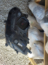 Laden Sie das Bild in den Galerie-Viewer, Frontscheinwerfer Opel Crossland 39129264 LED Rechts Scheinwerfer Headlight SCH6875184368ty