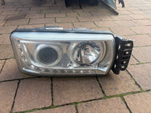 Laden Sie das Bild in den Galerie-Viewer, Frontscheinwerfer Iveco I 5801745452 Rechts Scheinwerfer Headlight SCH6877658273ca