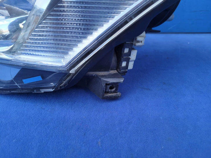 Frontscheinwerfer Toyota Avensis 81158-05310 Links Scheinwerfer Headlight SCH6881667937vl