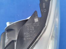 Laden Sie das Bild in den Galerie-Viewer, Frontscheinwerfer Toyota Avensis 81158-05310 Links Scheinwerfer Headlight SCH6881667937vl