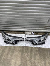 Laden Sie das Bild in den Galerie-Viewer, Frontscheinwerfer Toyota C-Hr Chr 81110-F4030-00 Ein Stück (Rechts oder Links) SCH6890976720nc
