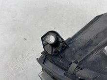 Laden Sie das Bild in den Galerie-Viewer, Frontscheinwerfer Mercedes-Benz W204 W2048209559 Links Scheinwerfer Headlight SCH6896956480vp