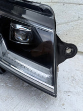 Laden Sie das Bild in den Galerie-Viewer, Frontscheinwerfer VW Multivan 7L1941036D Rechts Scheinwerfer Headlight SCH6903705250fg