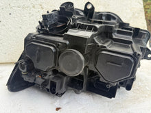 Laden Sie das Bild in den Galerie-Viewer, Frontscheinwerfer VW Multivan 7L1941036D Rechts Scheinwerfer Headlight SCH6903705250fg