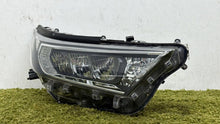 Load image into Gallery viewer, Frontscheinwerfer Toyota V 81110-0R162 LED Rechts Scheinwerfer Headlight SCH6917443370bx