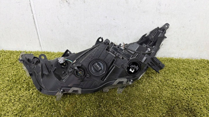 Frontscheinwerfer Toyota V 81110-0R162 LED Rechts Scheinwerfer Headlight SCH6917443370bx
