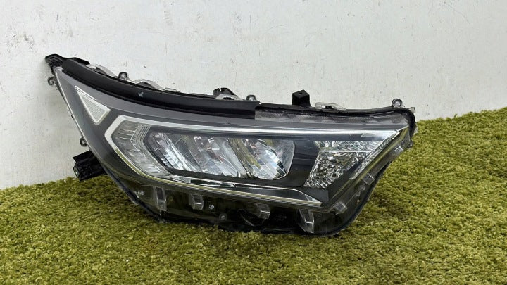 Frontscheinwerfer Toyota V 81110-0R162 LED Rechts Scheinwerfer Headlight SCH6917443370bx