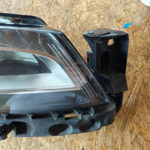 Laden Sie das Bild in den Galerie-Viewer, Frontscheinwerfer Audi A3 8P0941030 Rechts Scheinwerfer Headlight SCH6919343226st