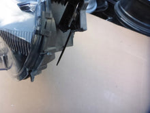Laden Sie das Bild in den Galerie-Viewer, Frontscheinwerfer Opel Zafira C Vivaro 9847201080 LED Rechts Headlight SCH6920215531pu