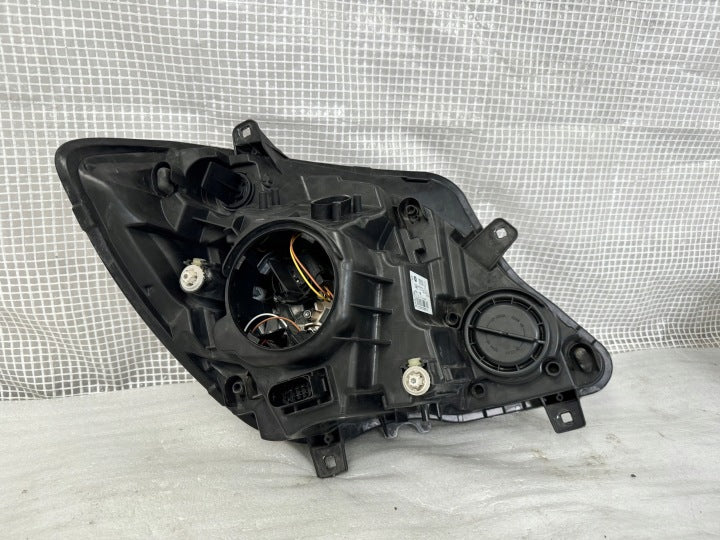 Frontscheinwerfer Mercedes-Benz Sprinter A9068202361 Links Headlight SCH6930282448bx