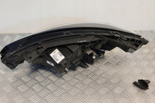 Laden Sie das Bild in den Galerie-Viewer, Frontscheinwerfer Renault Clio I V 260102407R LED Rechts Scheinwerfer Headlight SCH6933422199sg