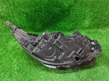 Laden Sie das Bild in den Galerie-Viewer, Frontscheinwerfer Kia Rio IV 92101-H8 Links Scheinwerfer Headlight SCH6941434842hw