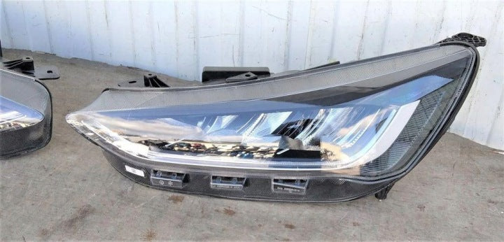 Frontscheinwerfer Ford Focus NX7B-13E015-CD NX7B-13E014-CD LED Rechts oder Links SCH6942352603gq