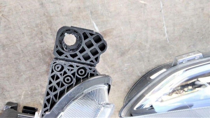 Frontscheinwerfer Ford Focus NX7B-13E015-CD NX7B-13E014-CD LED Rechts oder Links SCH6942352603gq