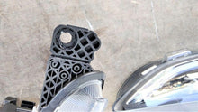 Load image into Gallery viewer, Frontscheinwerfer Ford Focus NX7B-13E015-CD NX7B-13E014-CD LED Rechts oder Links SCH6942352603gq