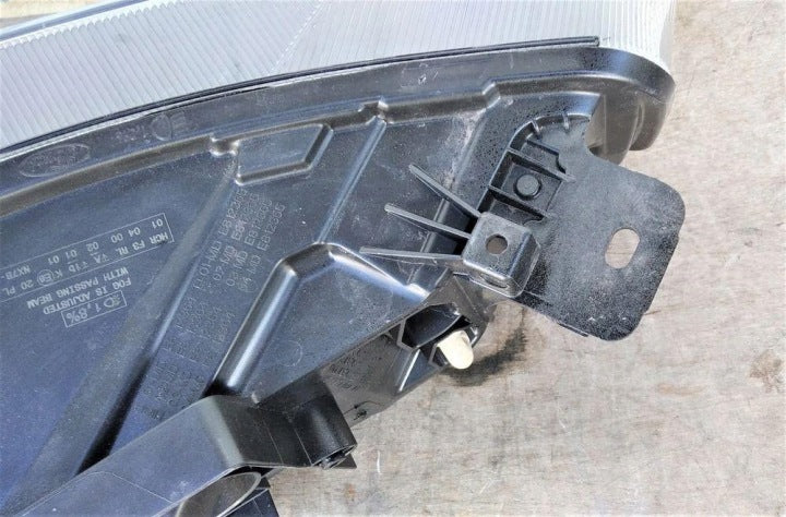Frontscheinwerfer Ford Focus NX7B-13E015-CD NX7B-13E014-CD LED Rechts oder Links SCH6942352603gq