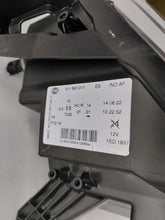 Laden Sie das Bild in den Galerie-Viewer, Frontscheinwerfer Renault Twingo III 011561-011 Links Scheinwerfer Headlight SCH6947068475wu