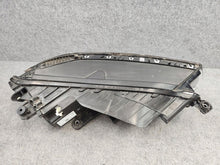 Laden Sie das Bild in den Galerie-Viewer, Frontscheinwerfer VW Touareg 761941035B LED Links Scheinwerfer Headlight SCH6954454391ip