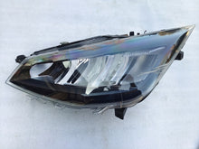 Laden Sie das Bild in den Galerie-Viewer, Frontscheinwerfer Seat Ibiza I V 6F1941005F Links Scheinwerfer Headlight SCH6958003862ey