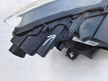 Laden Sie das Bild in den Galerie-Viewer, Frontscheinwerfer Seat Ibiza I V 6F1941005F Links Scheinwerfer Headlight SCH6958003862ey