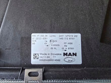 Load image into Gallery viewer, Frontscheinwerfer Man 81251016761 Links Scheinwerfer Headlight SCH6961013717uc