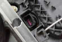 Laden Sie das Bild in den Galerie-Viewer, Frontscheinwerfer Renault Megane III 260602446R Links Scheinwerfer Headlight SCH6969379354kq
