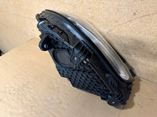 Laden Sie das Bild in den Galerie-Viewer, Frontscheinwerfer Mercedes-Benz W206 A2069068204 LED Rechts Headlight SCH6974811346fa