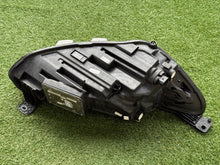 Laden Sie das Bild in den Galerie-Viewer, Frontscheinwerfer Ford Focus JX7B-13E015-CE Links Scheinwerfer Headlight SCH6977856980vy