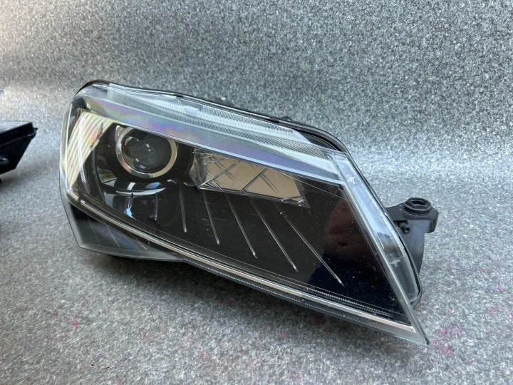 Frontscheinwerfer Skoda Superb III 3V1941016A Rechts Scheinwerfer Headlight SCH6979631919tn