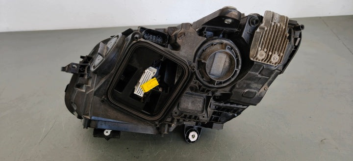Frontscheinwerfer Mercedes-Benz W205 A2059068605 LED Rechts Headlight SCH6984808861tu